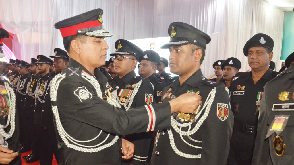 সাহসিকতা ও সেবায় র‍্যাবের ৮৫ জন সদস্যকে সম্মাননা 