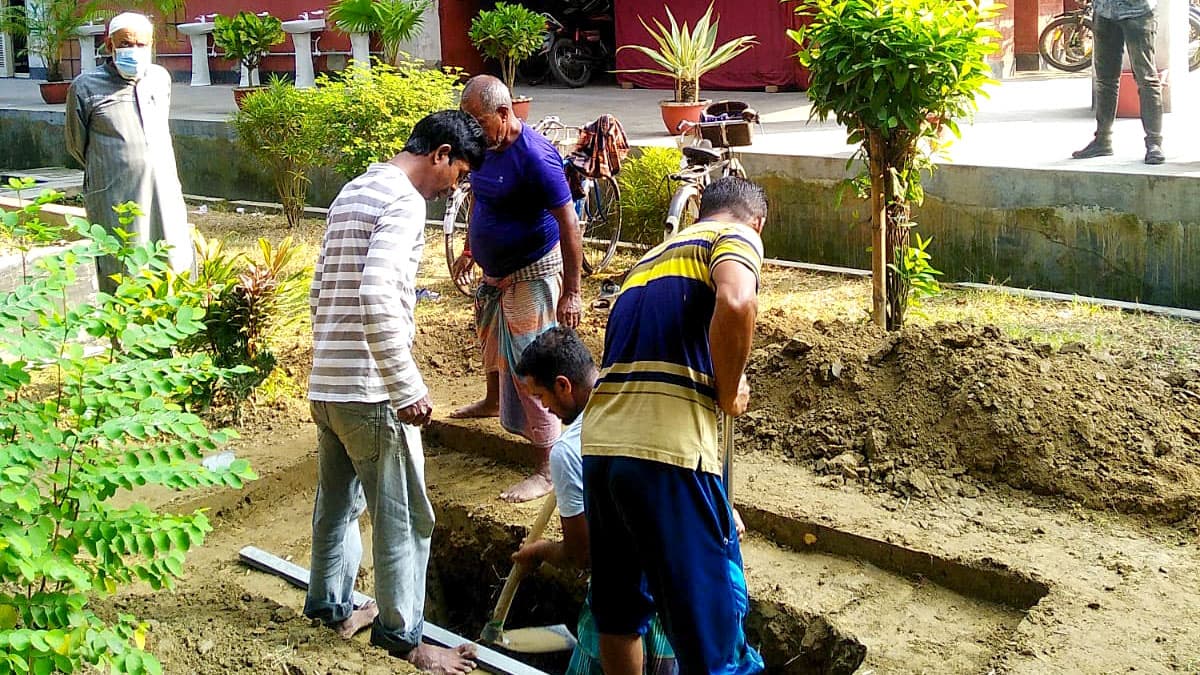 রাবি কেন্দ্রীয় গ্রন্থাগারের সামনে সমাহিত হবেন হাসান আজিজুল হক