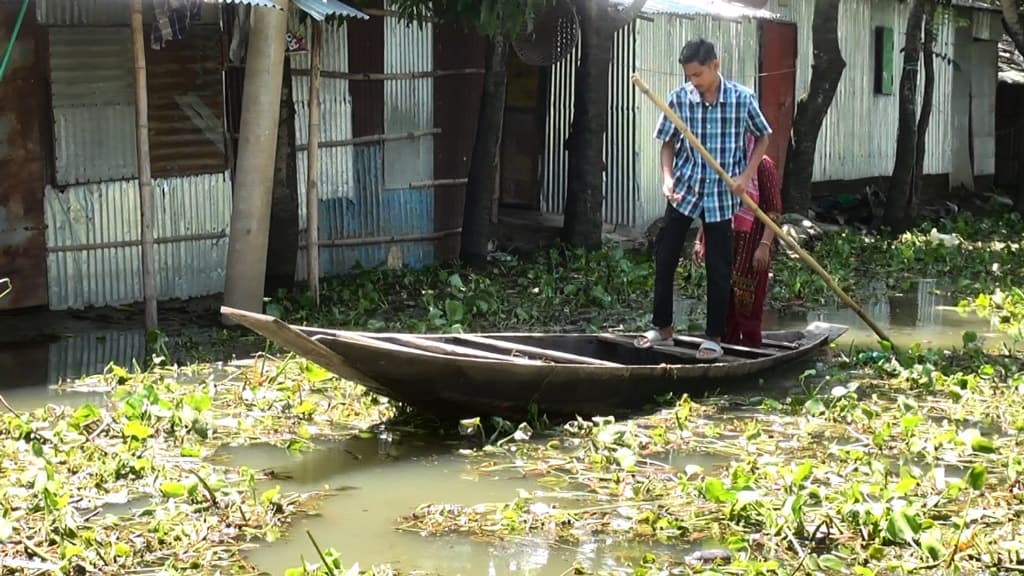 হাওর-নদীতে পানি কমায় প্লাবিত এলাকায় স্বস্তি