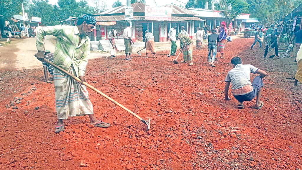 সড়ক সংস্কারকাজে অনিয়ম