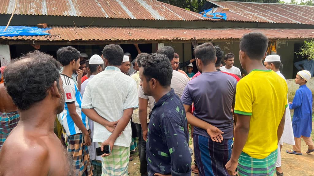 মাদ্রাসার ডালের হাঁড়িতে বিষের গন্ধ, শিক্ষার্থীদের মধ্যে আতঙ্ক