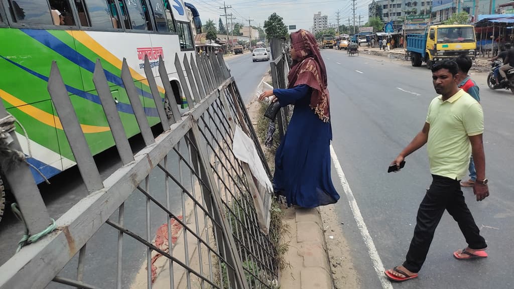 বেড়া ভেঙে পারাপার, ঝুঁকি