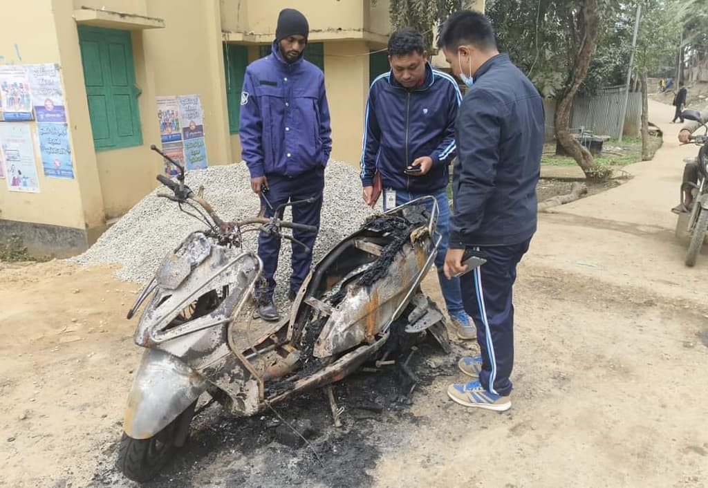 জুরাছড়িতে শিক্ষিকার বাইক পুড়িয়ে দিল দুর্বৃত্তরা