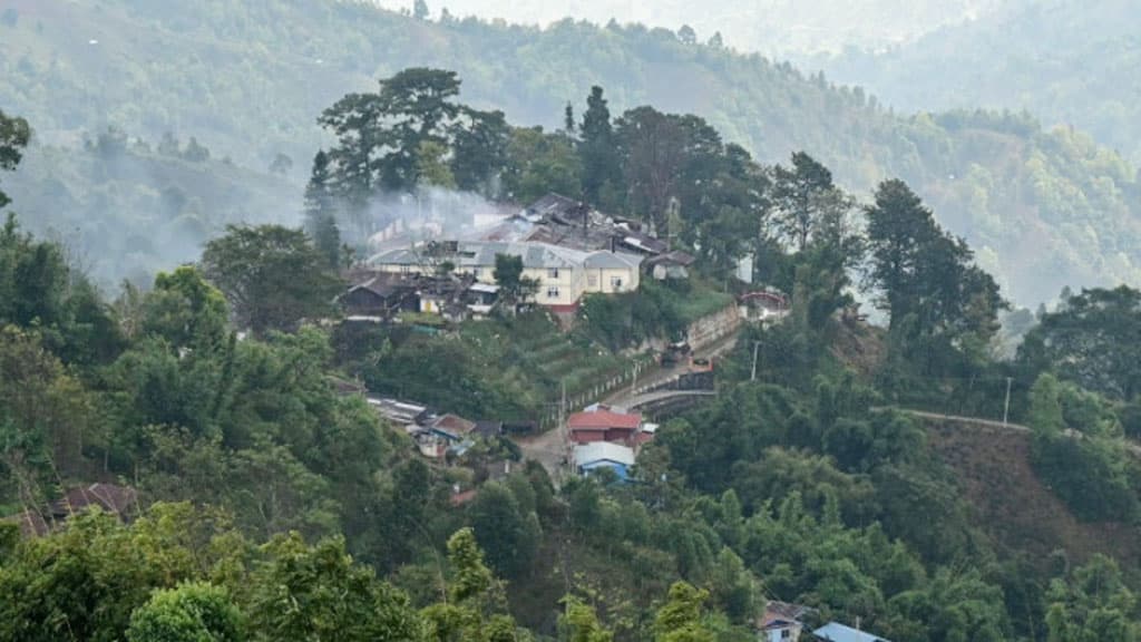 মিয়ানমার সীমান্ত: রাতে শান্ত, সকাল থেকে মুহুর্মুহু গুলি, বিকট শব্দ