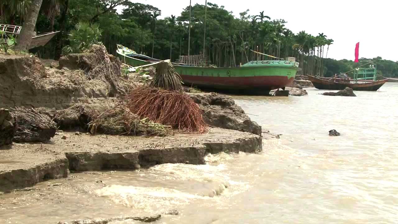 পাঁচ বছরে মেঘনার ভাঙনে গৃহহীন লক্ষ্মীপুরের ৫০ হাজার পরিবার