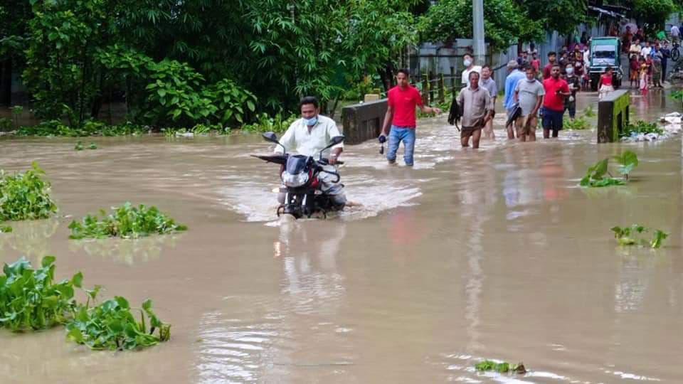 ভারী বর্ষণে আলীকদমে বন্যা