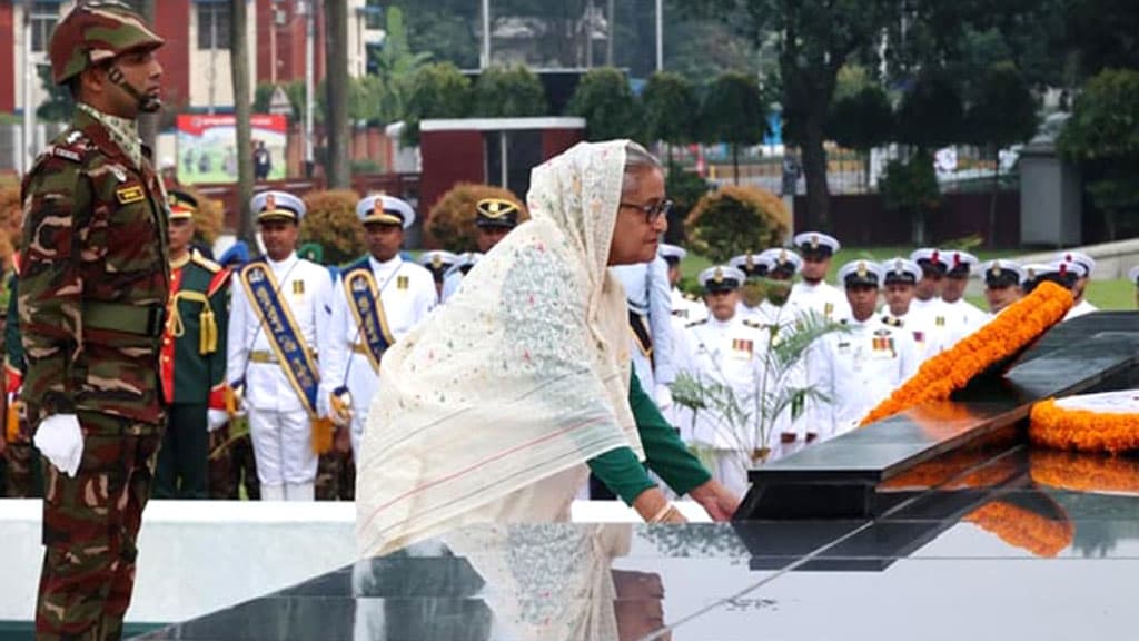 সশস্ত্র বাহিনী দিবসে বীর শহীদদের প্রতি শ্রদ্ধা জানালেন প্রধানমন্ত্রী