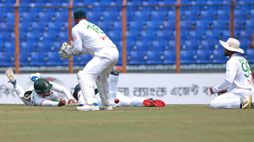 এবার বাংলাদেশের ফিল্ডারদের নিয়ে রসিকতা করল কলকাতা পুলিশ