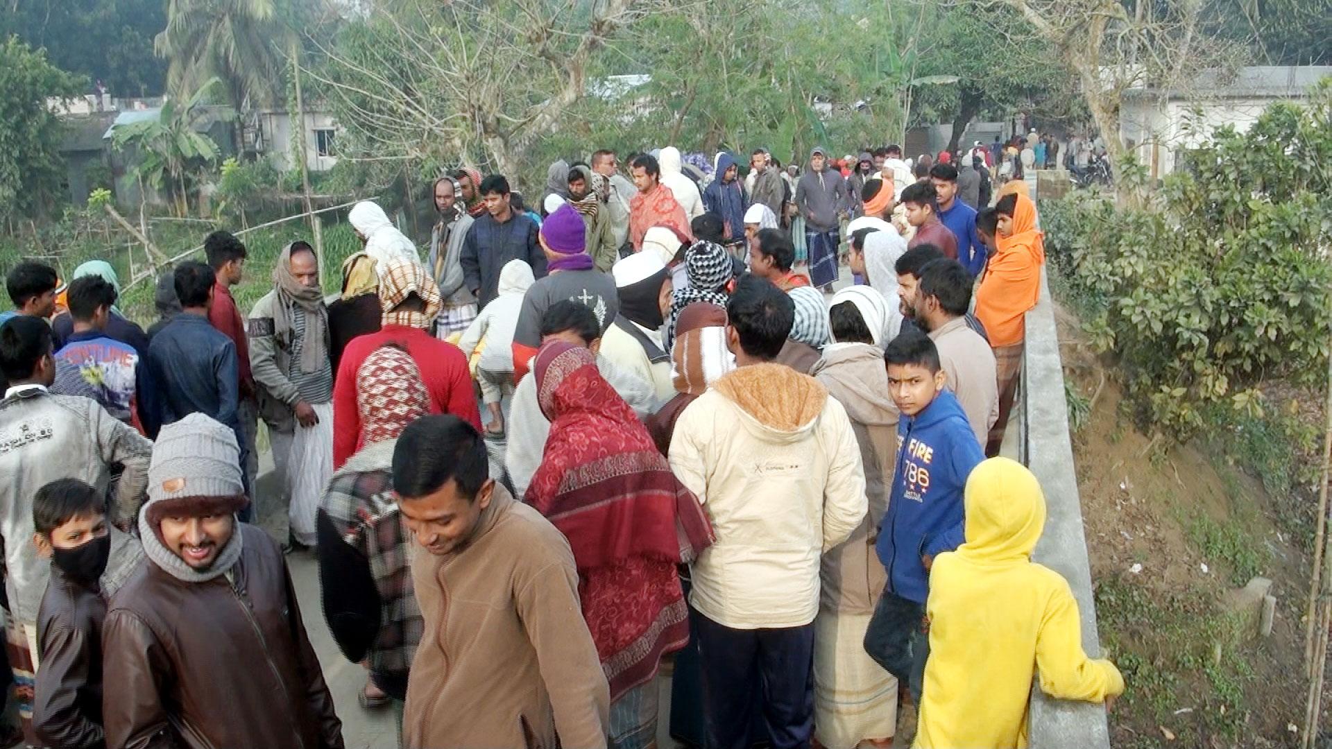 উল্লাপাড়ায় এক যুবকের ঝুলন্ত মরদেহ উদ্ধার