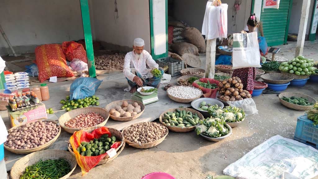 পুষ্টিহীনতার শঙ্কায় মধ্যবিত্তরা