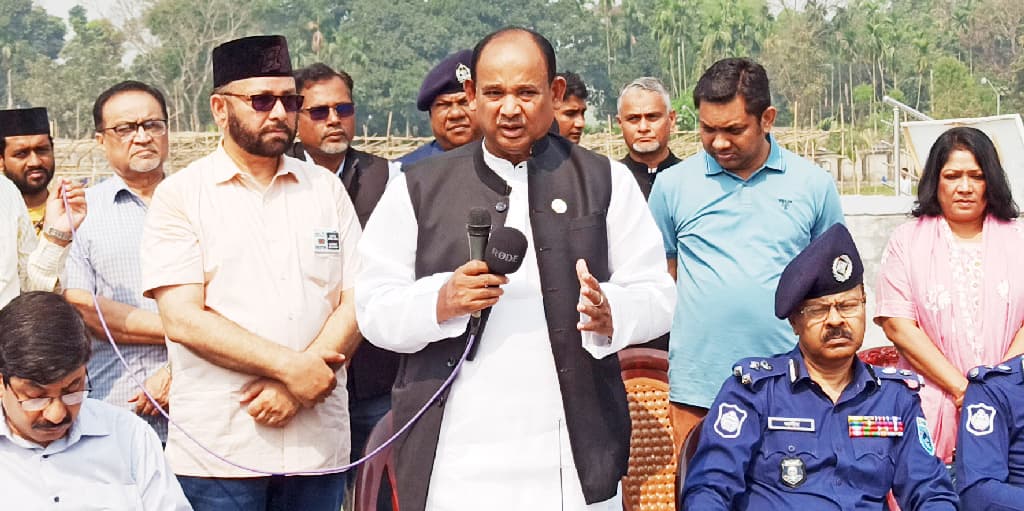 পঞ্চগড়ে সংঘর্ষ: আতঙ্কে এলাকায় ফিরছেন না ক্ষতিগ্রস্তরা