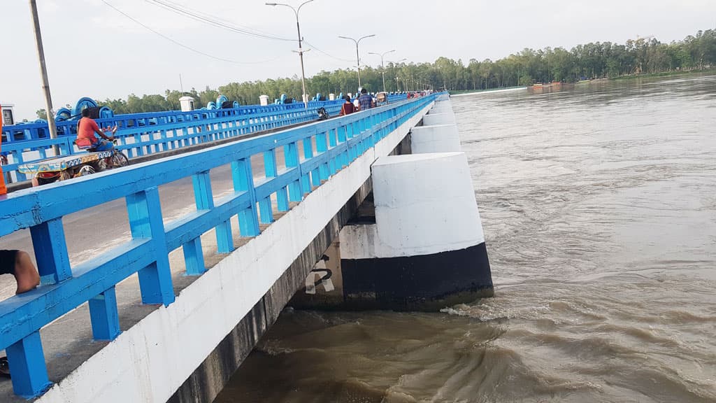 তিস্তার পানি বিপৎসীমার ওপরে, নিম্নাঞ্চল প্লাবিত