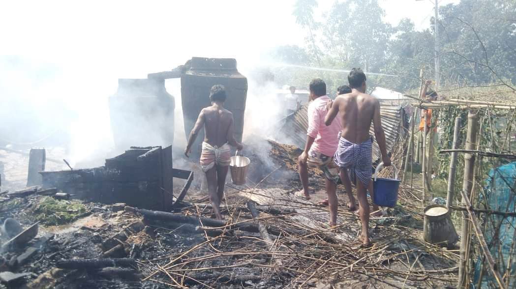 দেড় মাসে ৩৮ বাড়ি পুড়ল আগুনে, উদ্বিগ্ন এলাকাবাসী