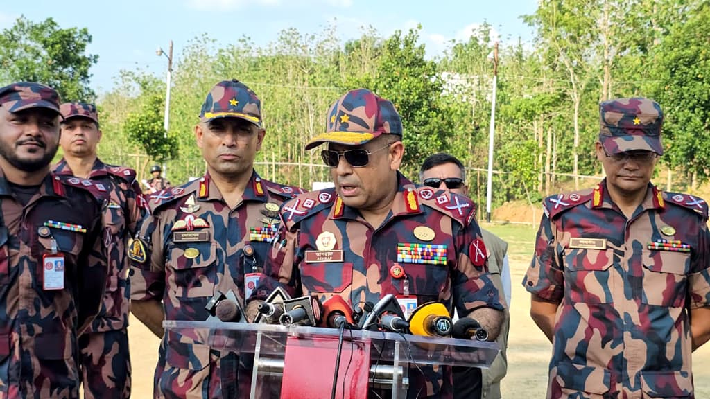 কেএনএফের কার্যক্রম যত দিন থাকবে, যৌথ অভিযান তত দিন চলবে: বিজিবি মহাপরিচালক