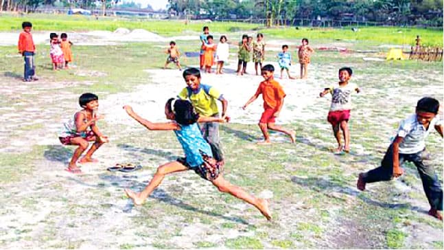 হারিয়ে যাচ্ছে লোকজ খেলা