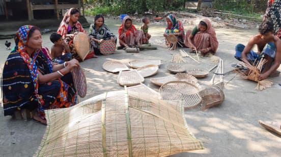 নদী নাব্যতা হারানোয় ইশ্বরগঞ্জের পাটনিদের পেশা বদল