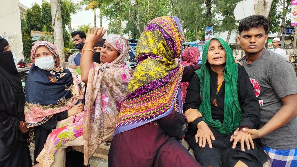 ‘বাবারে যে জীবনের তরে শেষ করে দিবে ভাবতে পারিনি’ 