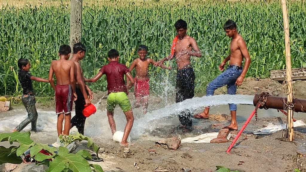 মৌসুমের সর্বোচ্চ তাপমাত্রা পাবনায় ৩৯ ডিগ্রি সেলসিয়াস