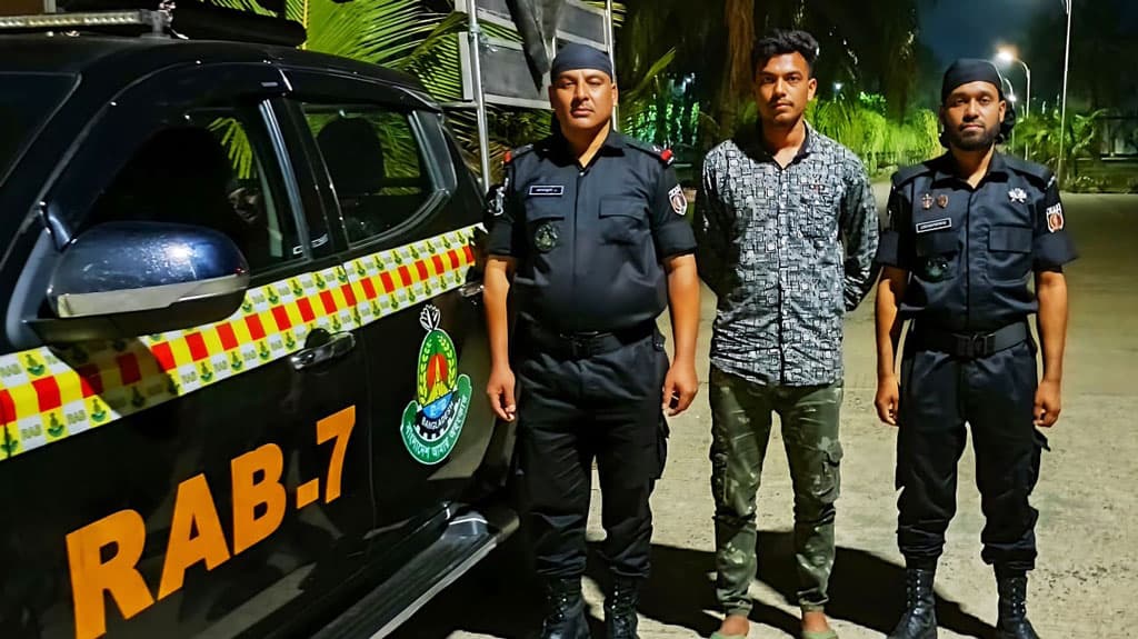 চট্টগ্রামে শ্বাসরোধে স্ত্রীকে হত্যার অভিযোগ, স্বামী গ্রেপ্তার নেত্রকোনায়