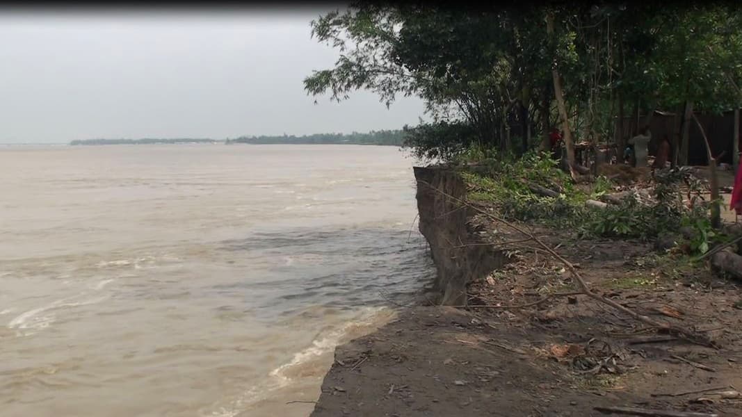 হুমকির মুখে একাধিক শিক্ষাপ্রতিষ্ঠান