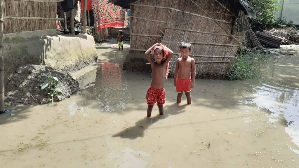 পানিবন্দী সাঁওতাল পল্লির ২০ পরিবার