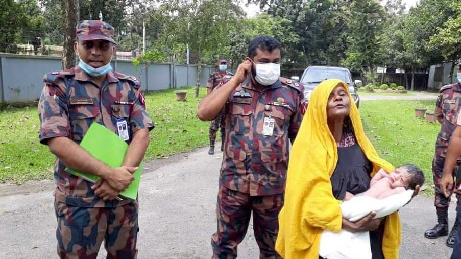 বিজিবির সহযোগিতায় প্রসূতির বাচ্চা প্রসব