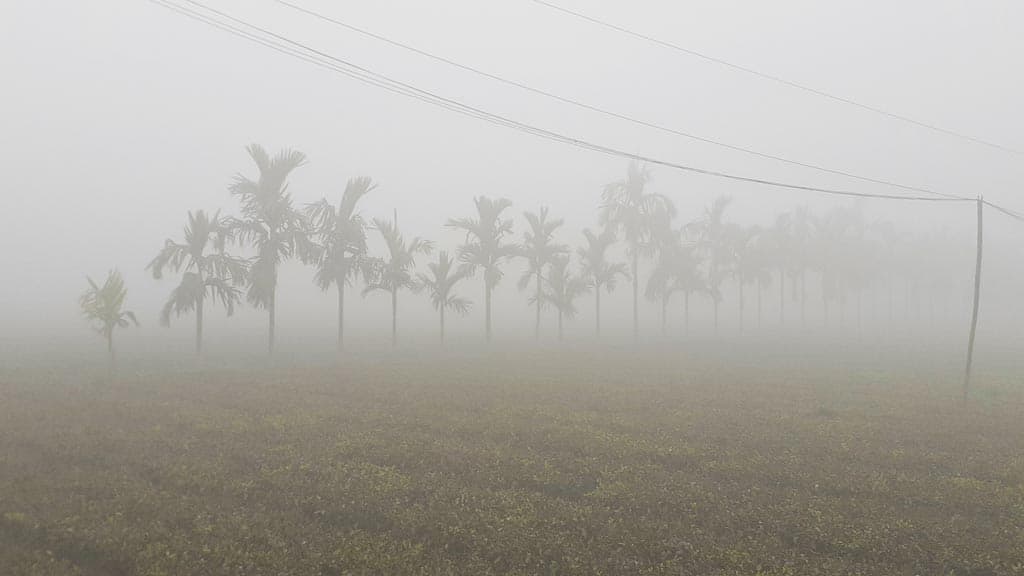 কার্তিকেই শীতের আমেজ উত্তরের জেলা পঞ্চগড়ে