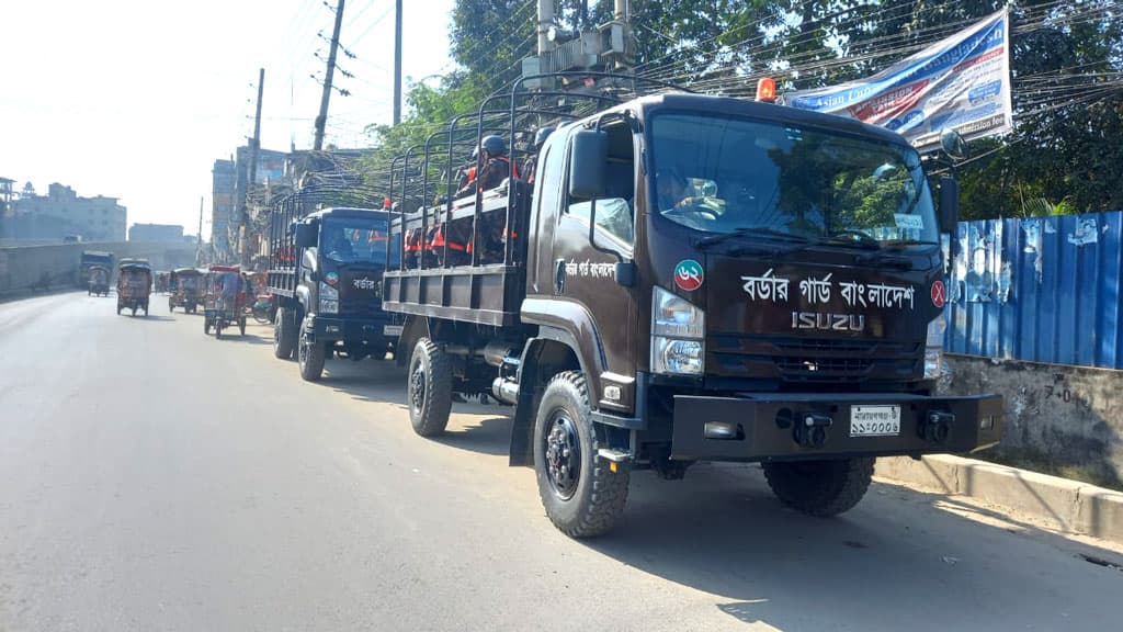 পোশাক কারখানার নিরাপত্তায় টঙ্গীতে ৩ প্লাটুন বিজিবি মোতায়েন