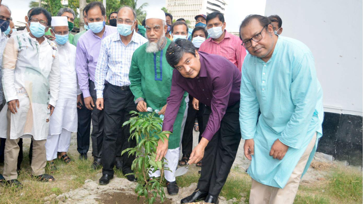 শিক্ষাপ্রতিষ্ঠানে প্রধানমন্ত্রীর জন্মদিন পালন