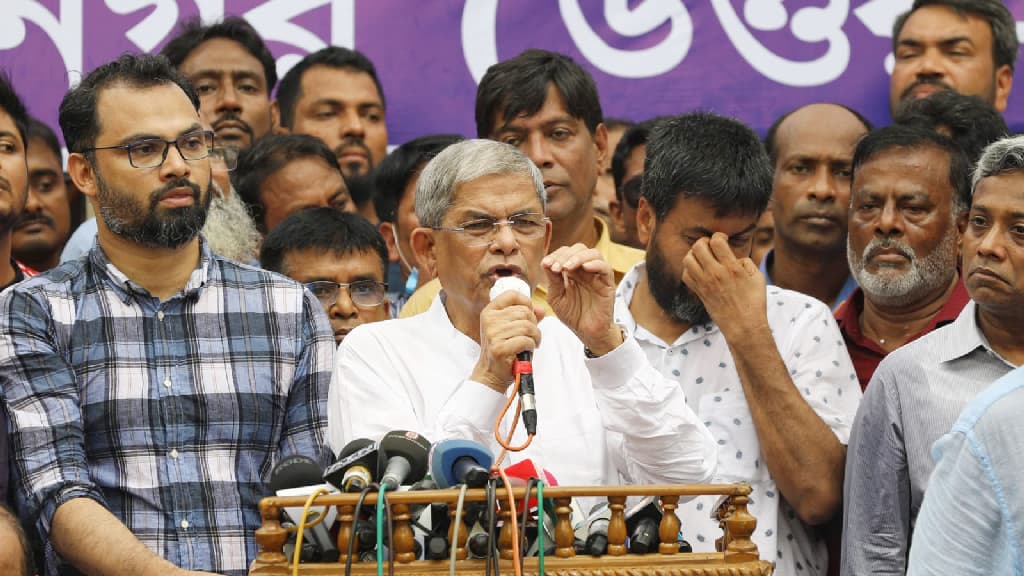 খালেদা জিয়ার কিছু হলে সরকারকে দায় নিতে হবে: মির্জা ফখরুল