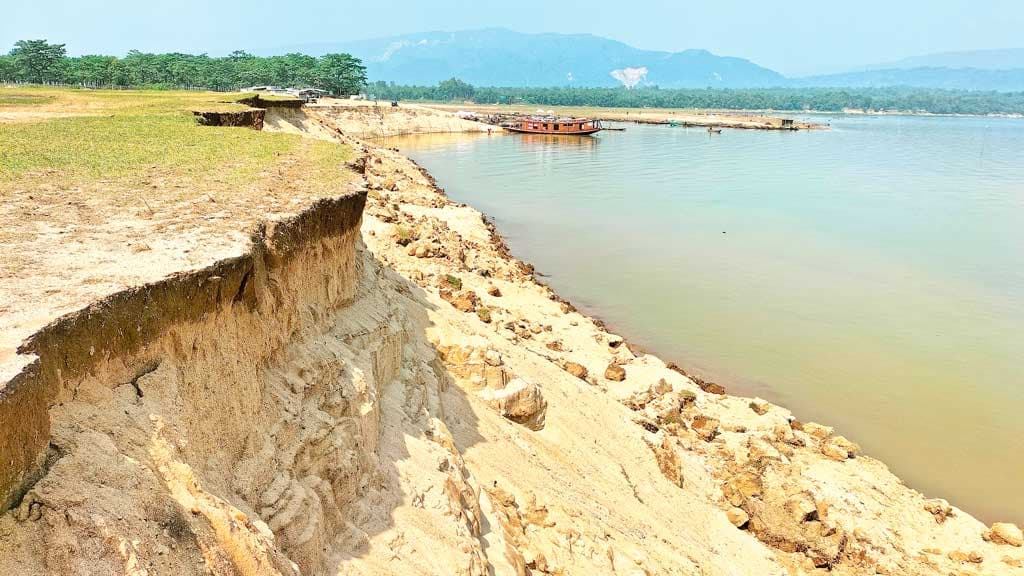 বালুমহালে ইজারা-জাদুতে ভাঙছে যাদুকাটা