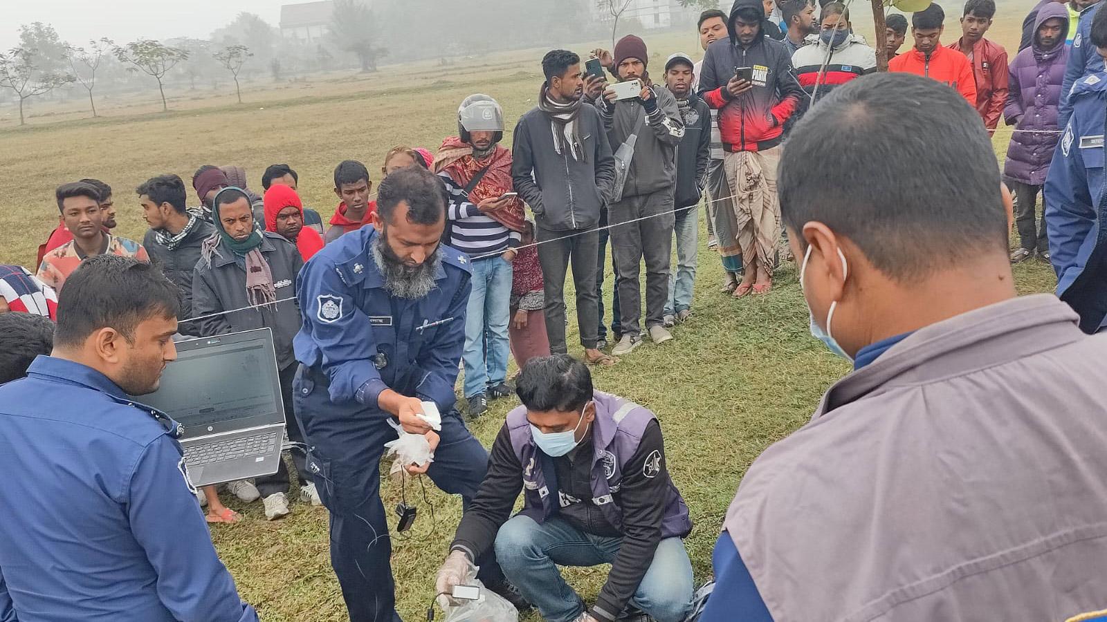 আজিজুল হক কলেজের মাঠ থেকে যুবকের মরদেহ উদ্ধার