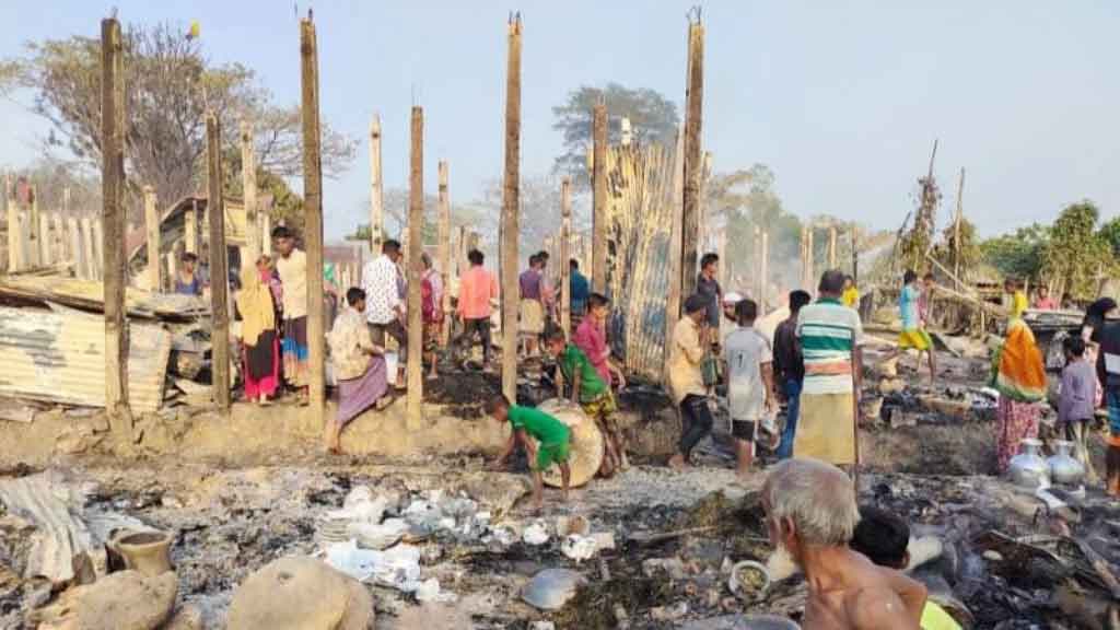 জামালগঞ্জে আগুনে পুড়েছে ৩৭ বসতঘর