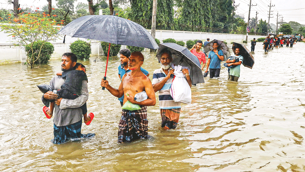 বন্যা পরিস্থিতি: বিশুদ্ধ পানির জন্য হাহাকার