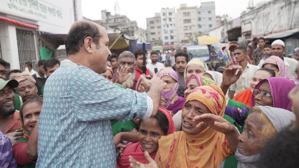 মোহাম্মদপুর কৃষি মার্কেট পুনর্নির্মাণকাজ শুরু হবে ৩০ অক্টোবর: মেয়র আতিক