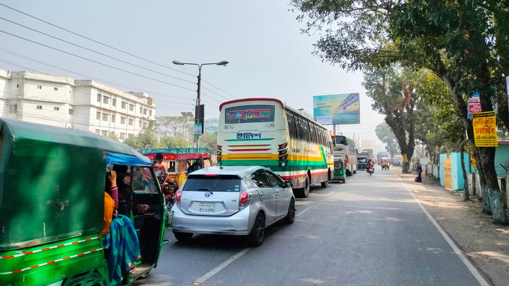 মহাসড়কের অব্যবস্থাপনায় পদ্মা সেতুর সুফল ম্লান বরিশালবাসীর