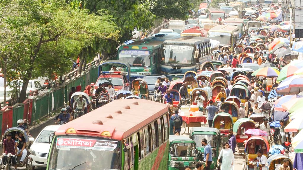 অবকাঠামো উন্নয়নের সমান্তরালে অন্য ছবি