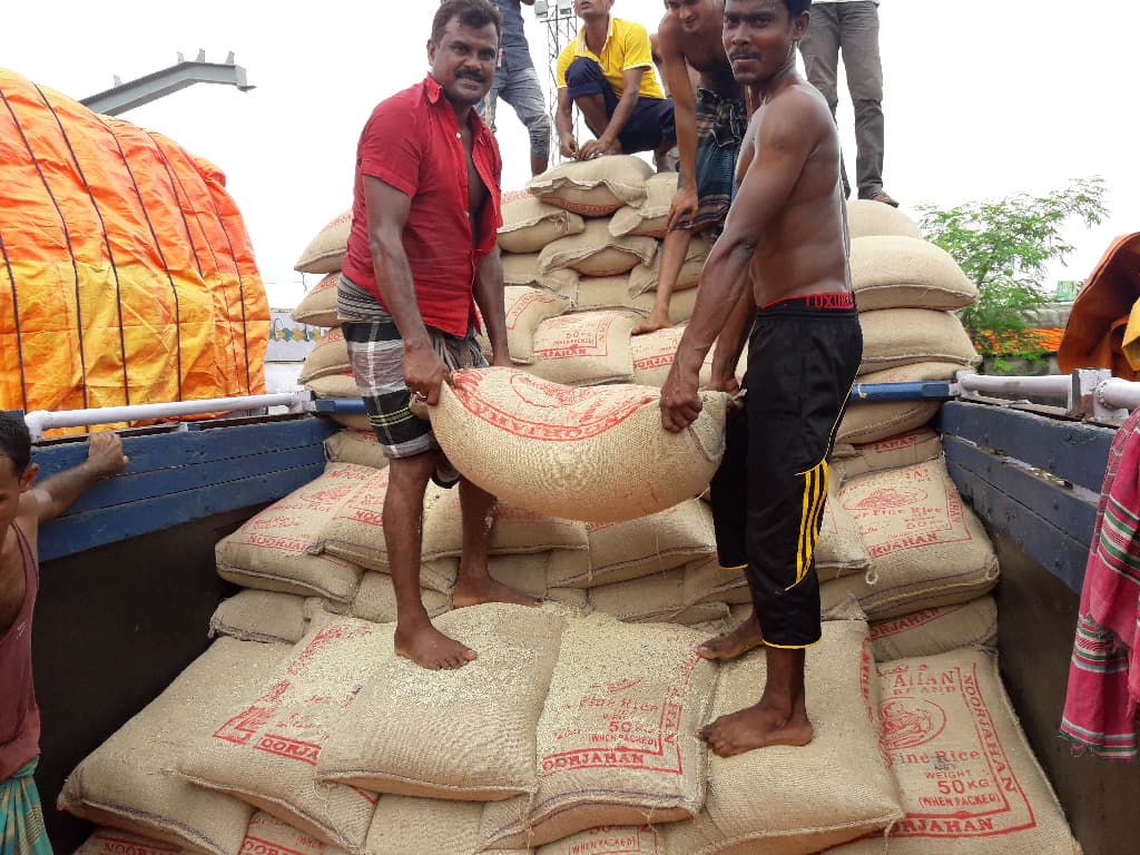 ভারত থেকে ৪ লাখ ৯ হাজার টন চাল আমদানির অনুমতি দিল সরকার