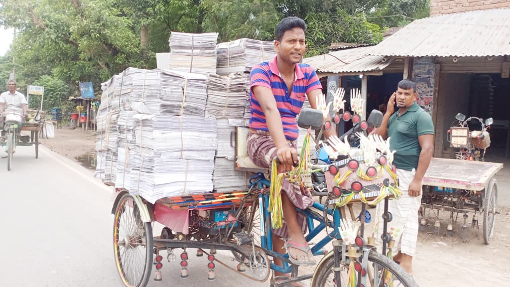 আম ব্যবসা ঘিরে সরগরম পুরোনো পত্রিকার বাজার, শতকোটি টাকা বিক্রি