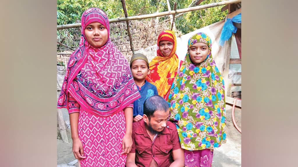 জিপিএ-৫ পেয়েও ভবিষ্যৎ নিয়ে দুশ্চিন্তায় লামিয়া