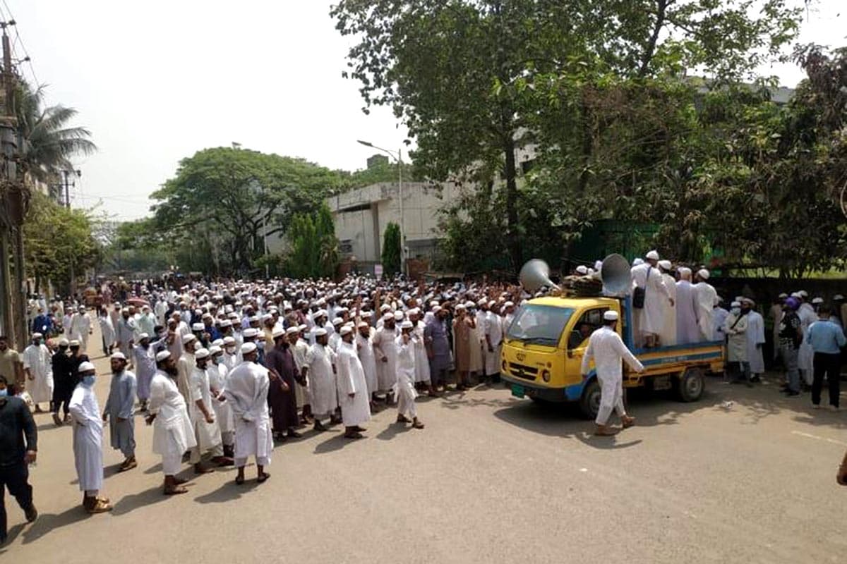 শ্রীপুরে হেফাজতের বিক্ষোভ মিছিল 