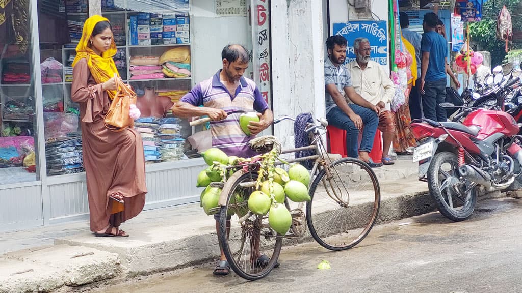 ‘হিম এক গ্লাস পানির দাম ১৪০ টাকা’