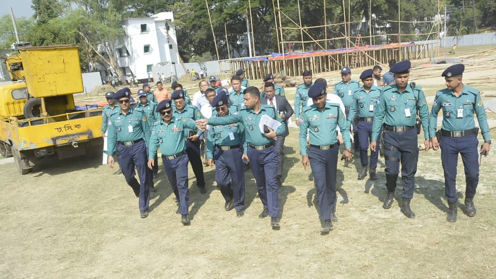 প্রধানমন্ত্রীর জনসভার দিন পরীক্ষার্থীদের বাড়ি থেকে আগে বের হতে বলল সিএমপি