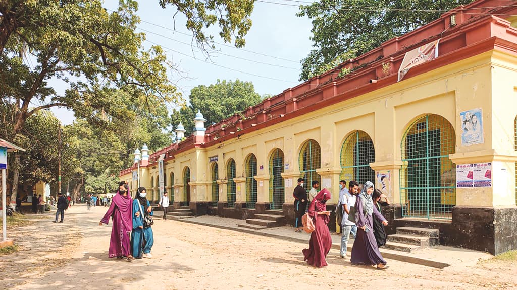 উত্তরের শিক্ষায় বটবৃক্ষ শতবর্ষী এডওয়ার্ড কলেজ