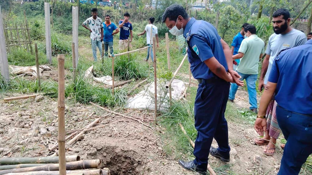 ঘিওরে কবরস্থান থেকে এক রাতে ৯ কঙ্কাল চুরি