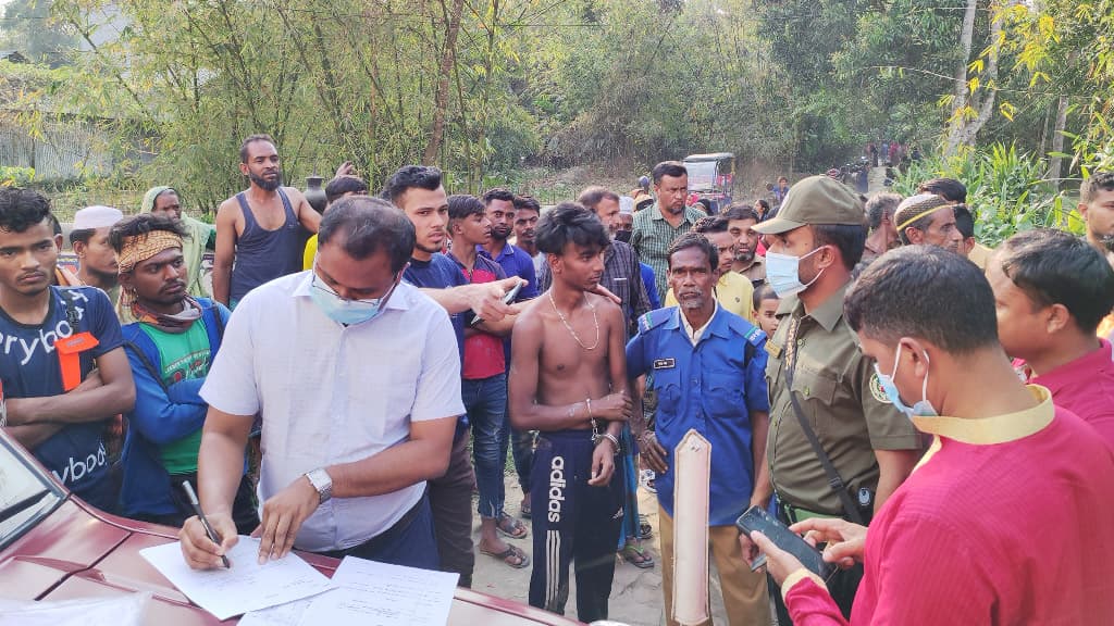 নেশার টাকার জন্য বাবা-মাকে মারধর, ছেলের ১৪ মাসের কারাদণ্ড