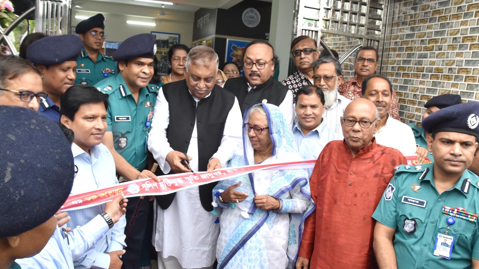 সাংবাদিকদের ওপর হামলায় জড়িতরা আইনের মুখোমুখি হবেন: স্বরাষ্ট্রমন্ত্রী