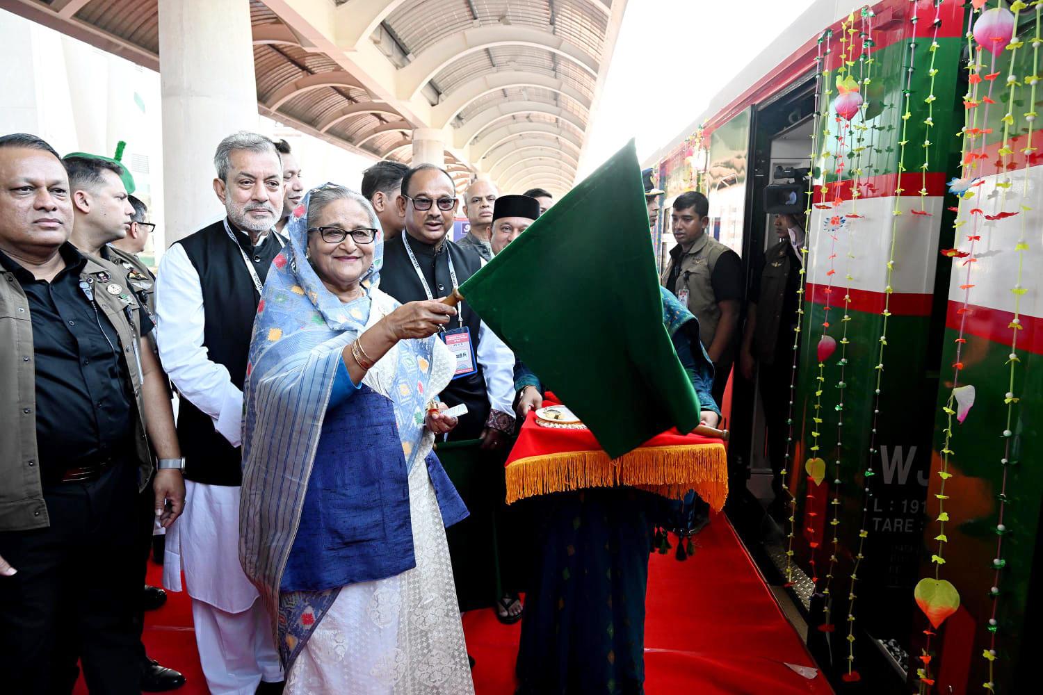 বহুল প্রতীক্ষিত কক্সবাজার-দোহাজারী রেললাইন উদ্বোধন করলেন প্রধানমন্ত্রী