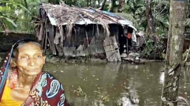 অসহায় বৃদ্ধার দায়িত্ব নিলেন চেয়ারম্যান