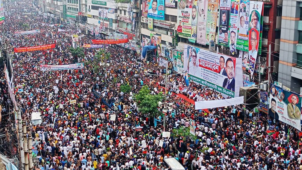 আন্দোলন দমনে আরও কঠোর হচ্ছে সরকার